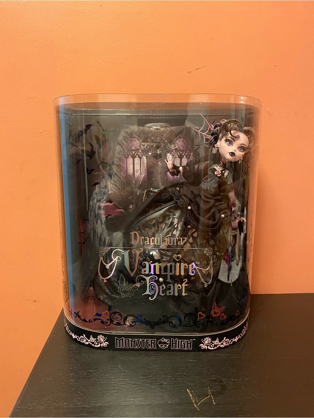 Monster High VAMPIRE HEART Draculaura doll in box!